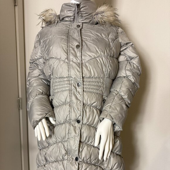 Liz Claiborne Jackets & Blazers - Liz Claiborne Women’s Winter Coat Puffy Quilted Taupe w/ Hood Jacket Medium